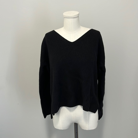 Babaton V neck Merino wool Sweater size Small - Picture 2 of 10